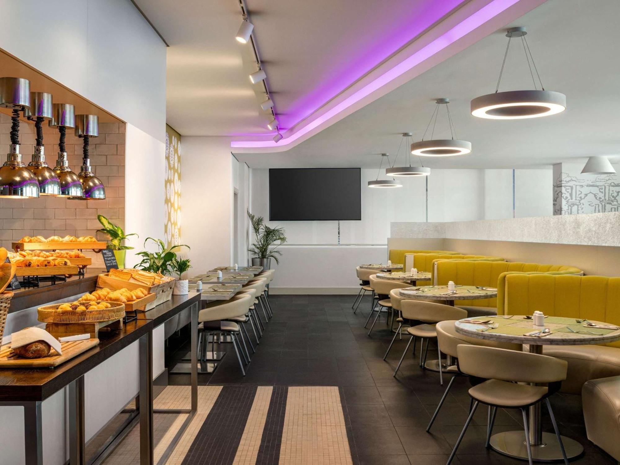 Ibis Styles Sharjah Hotel Eksteriør billede