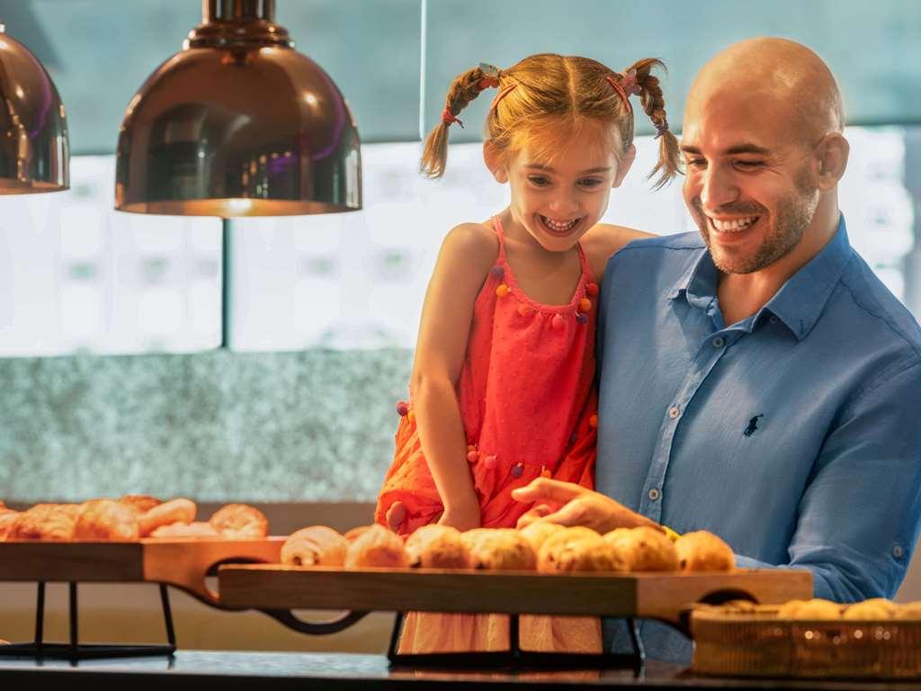 Ibis Styles Sharjah Hotel Restaurant billede